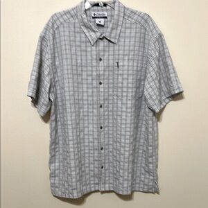 Columbia Gray Casual Buttonβ Down Shirt